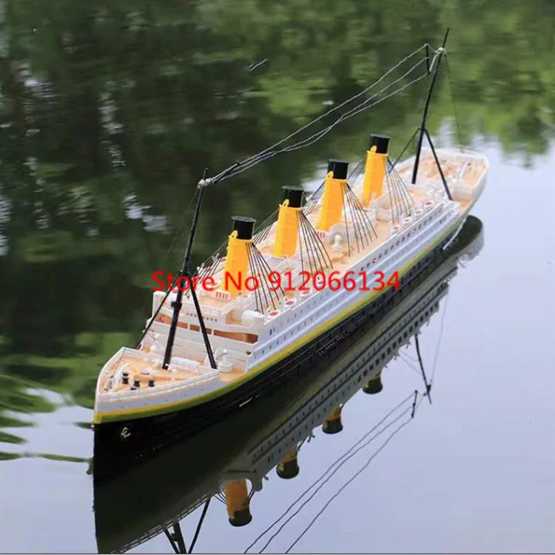 81CM Large Simulation RC Ship Toy 1:325 Sea Grand Cruise Ship Flash Led Lights Waterproof Boat Professional Ship Water Toy Gifts